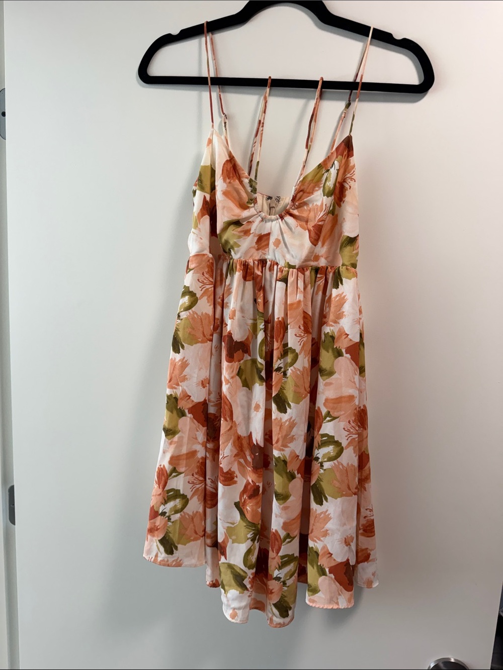 Abercrombie & Fitch Peach and White Floral dress